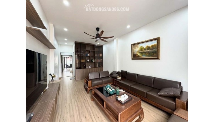 NHÀ PHỐ NGUYỄN CHÍ THANH_10m RA PHỐ_62m2 x 6 TẦNG THANG MÁY_ÔTÔ TRÁNH, ĐỖ CỬA_KINH DOANH, VĂN PHÒNG